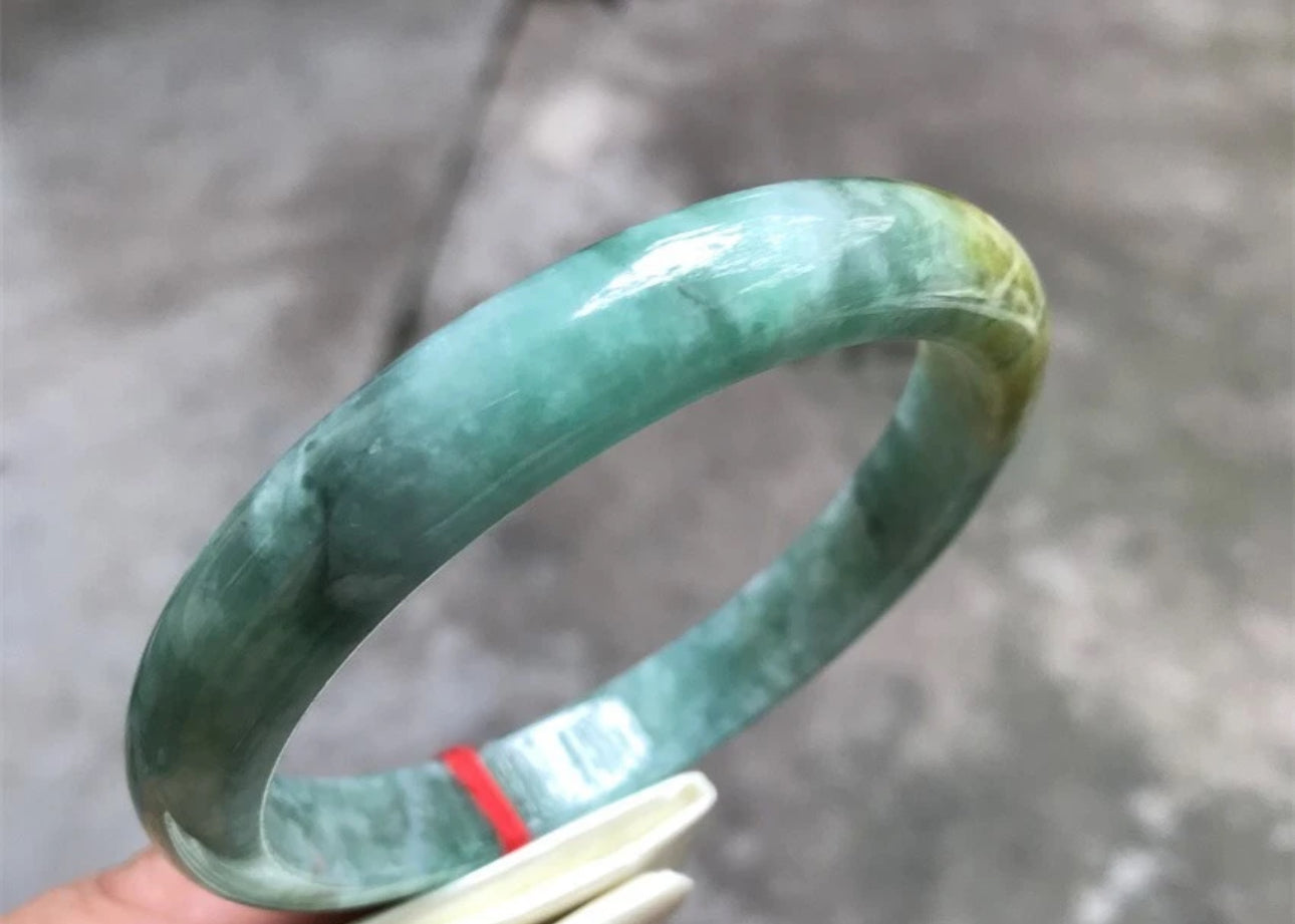 VINTAGE XXL Jadeite Green Jade Bangle w/ Hint of Yellow Jade Size 67.2 mm A847 - JazzyJewelbyAmina