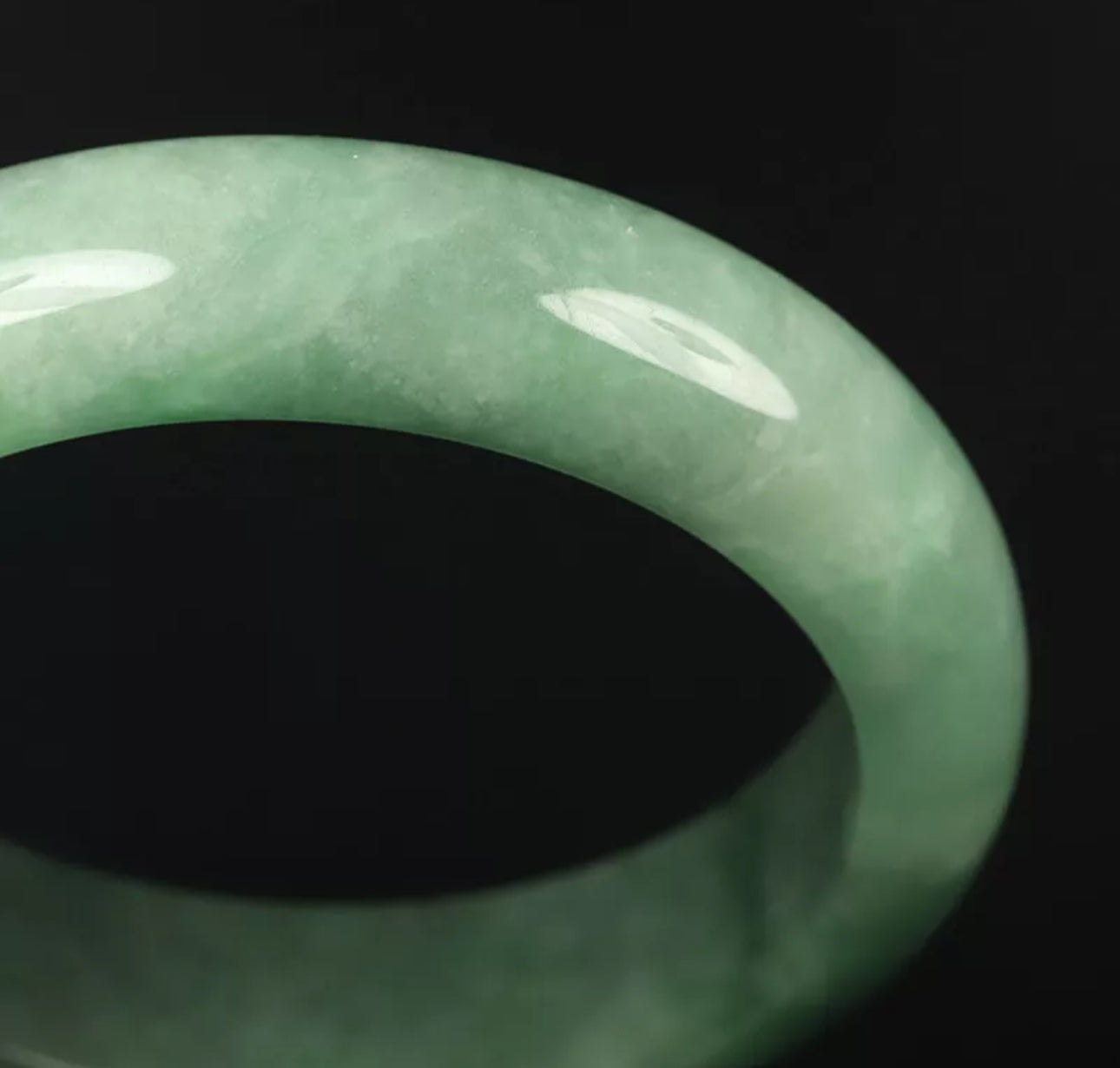 VINTAGE Medium Jadeite Green Jade Bangle Size 59mm U647 Pop Imperial Green! - JazzyJewelbyAmina