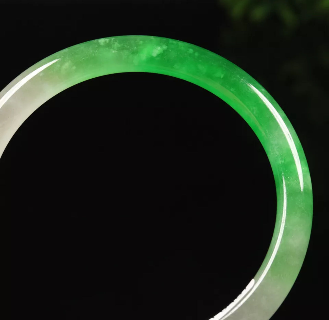 VINTAGE Small Jadeite Green Lavender Jade Bangle Round Princess Cut Size 55mm L487 - JazzyJewelbyAmina
