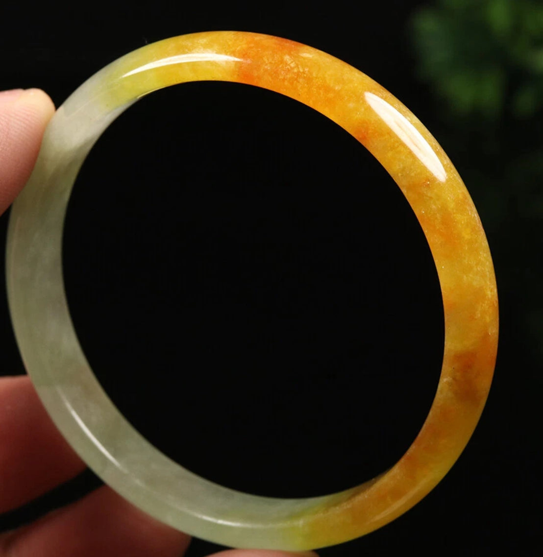 VINTAGE Small Jadeite Brown/Green Jade Bangle Size 56 mm U195
