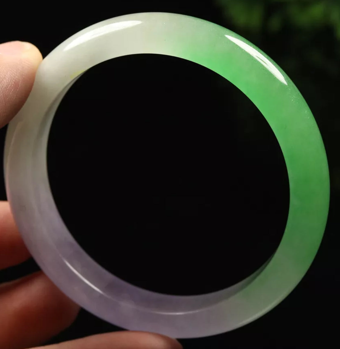 VINTAGE Medium Jadeite Green/Lavender Jade Bangle Size 59mm D615 - JazzyJewelbyAmina