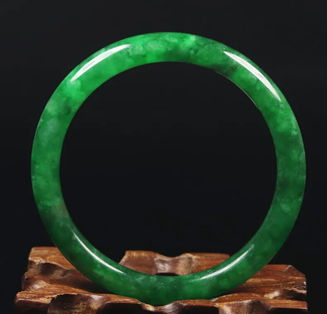 VINTAGE XS Jadeite Green Jade Bangle Size 53mm J913 - JazzyJewelbyAmina