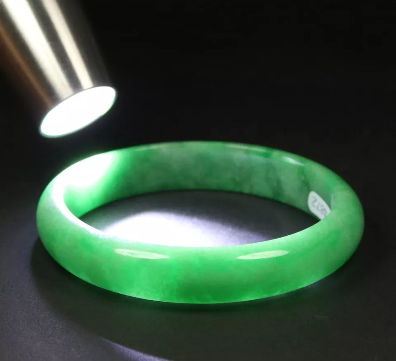 VINTAGE Medium Jadeite Green Jade Bangle Size 59mm S797 - JazzyJewelbyAmina