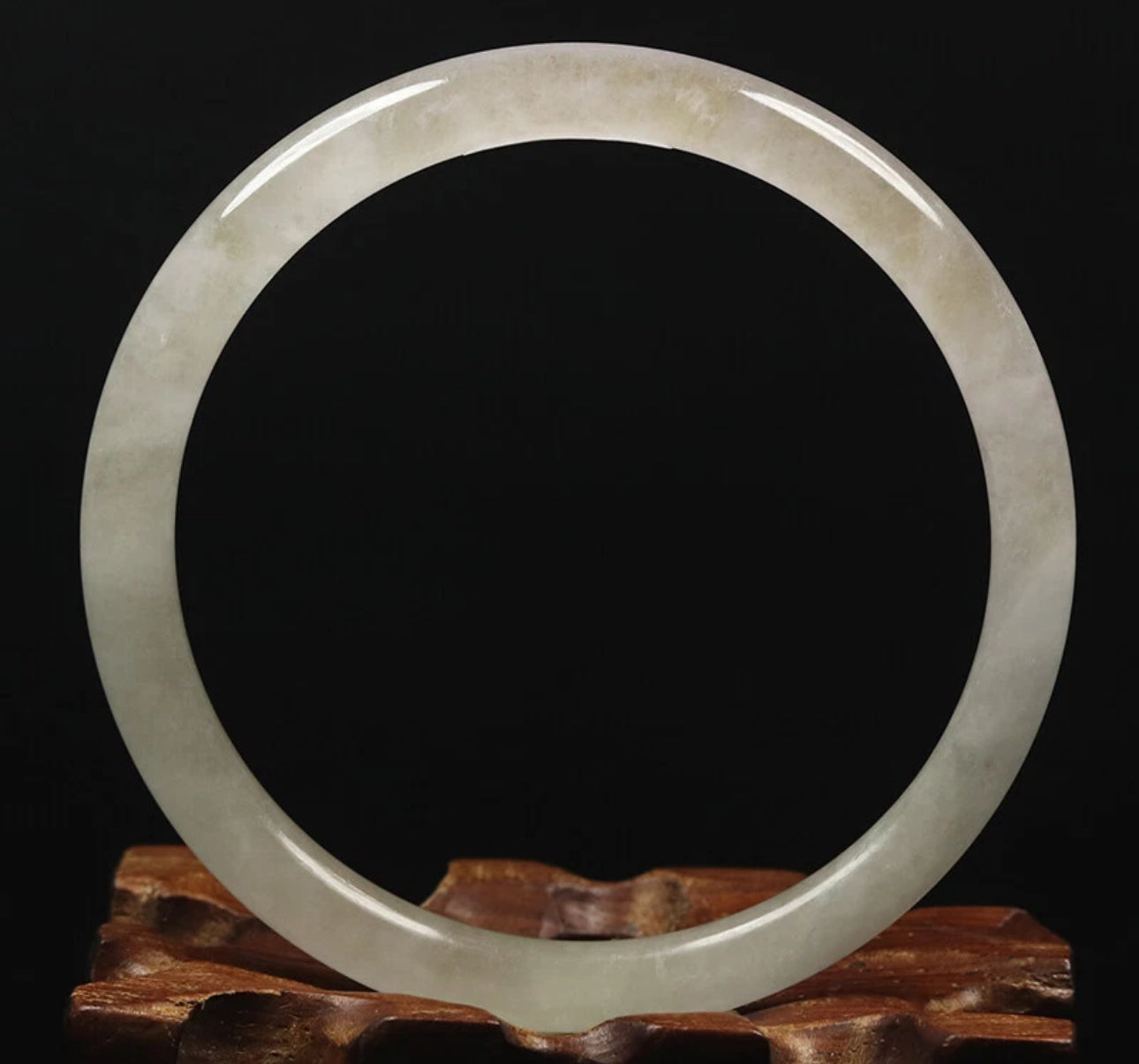 VINTAGE Medium Jadeite White/Green Jade Bangle Size 59 mm Round Princess Cut D907