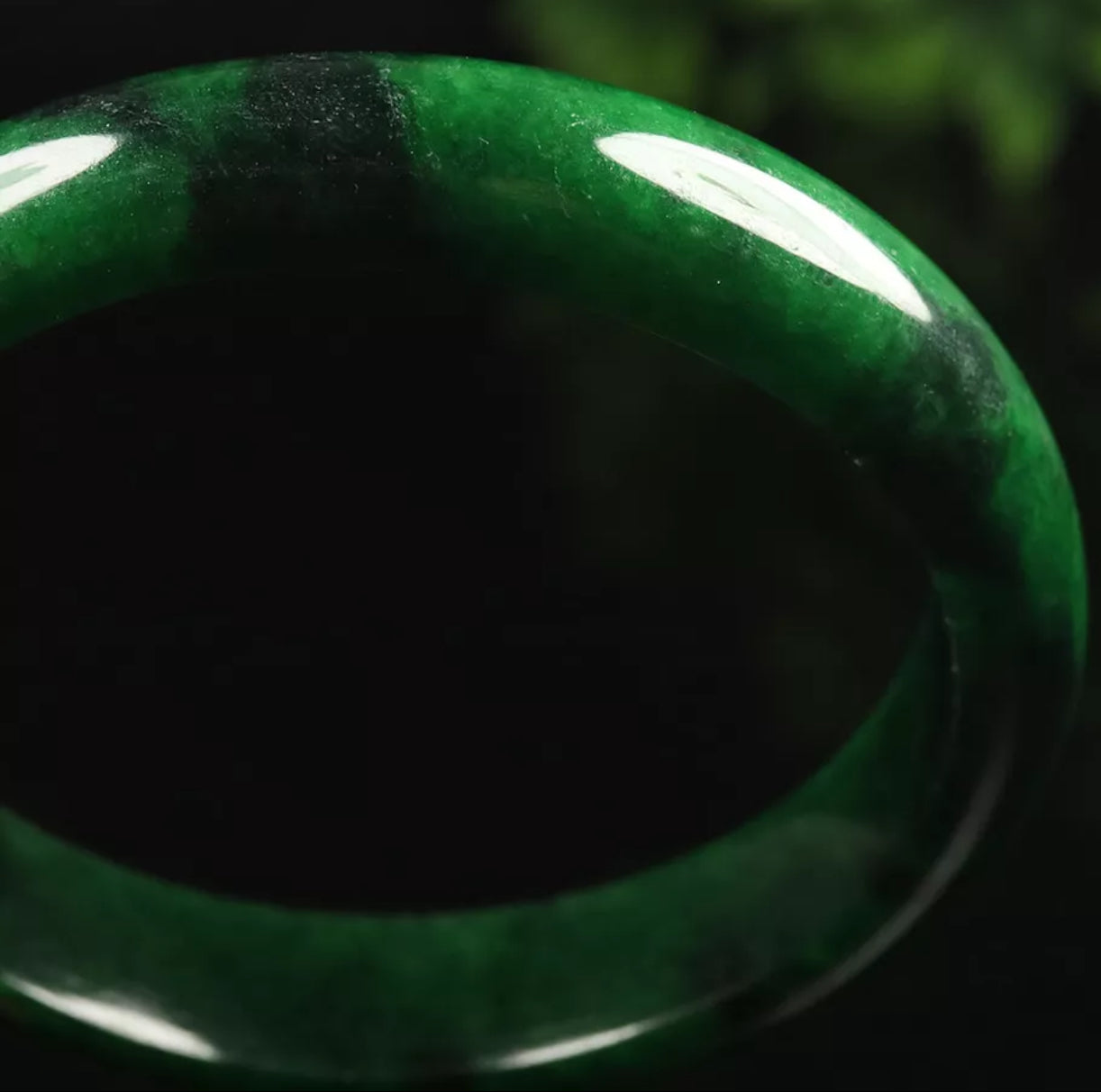 VINTAGE Medium Jadeite Green Jade Bangle Size 58mm Forest Green Jade J111 - JazzyJewelbyAmina