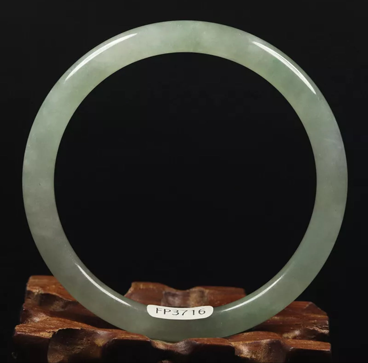 VINTAGE Medium Jadeite Green Jade Bangle Size 59mm Round Princess Thin Cut O485 - JazzyJewelbyAmina