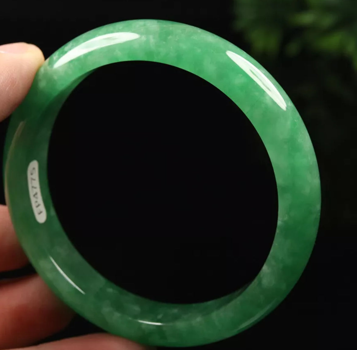 VINTAGE Medium Jadeite Green Jade Bangle Size 57mm Round Princess Cut N603 - JazzyJewelbyAmina