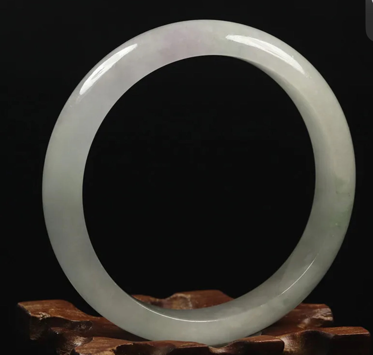 VINTAGE Large Jadeite Pale Lavender Jade Bangle w/ Flower Jade Size 60mm Y031 - JazzyJewelbyAmina