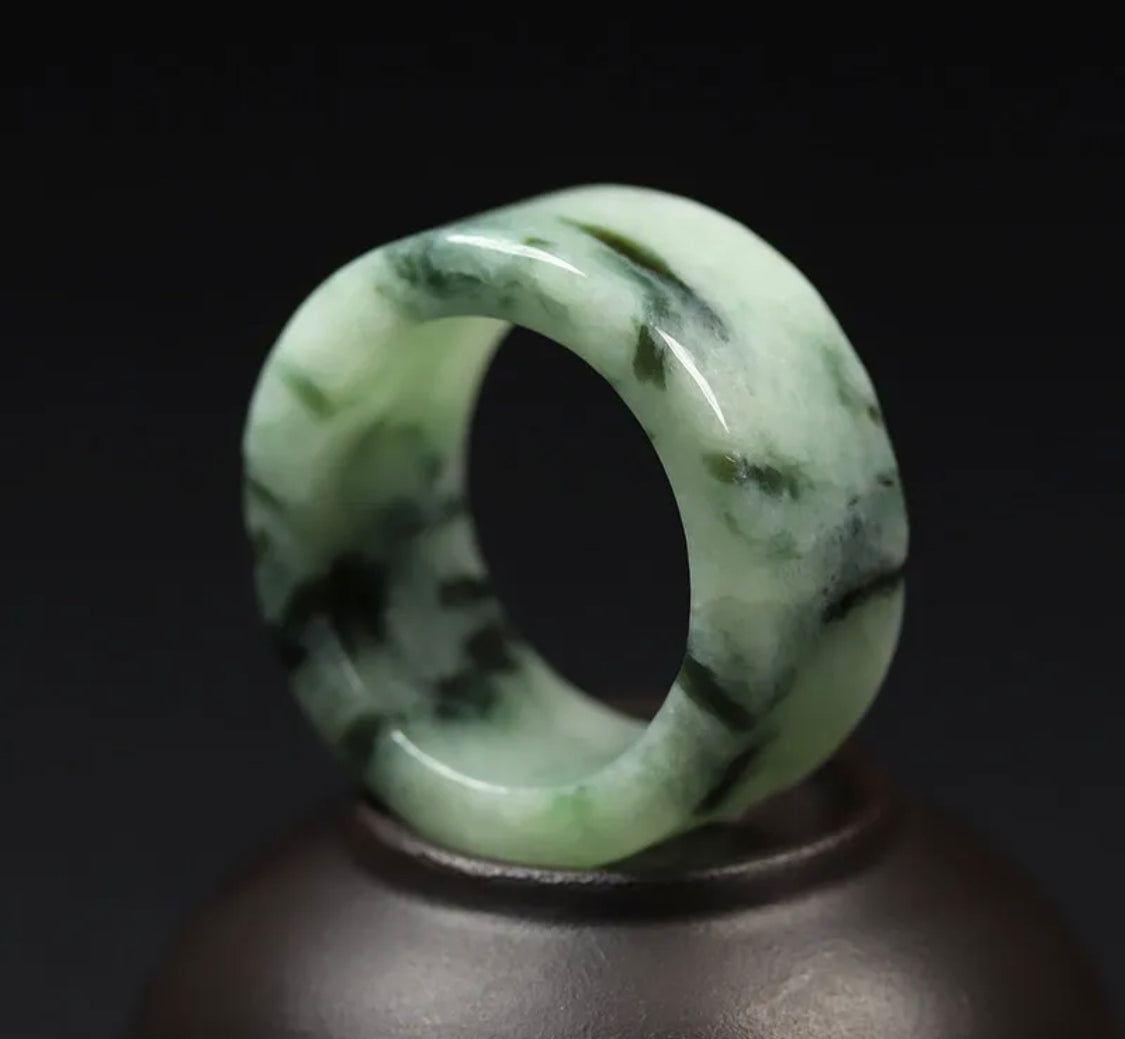 VINTAGE Large Marble Green Jade Thumb Ring - Certified Size 11US - JazzyJewelbyAmina