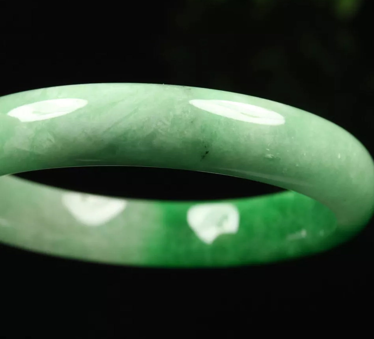 VINTAGE Small Jadeite Green Jade Bangle Size 56mm S729 - JazzyJewelbyAmina
