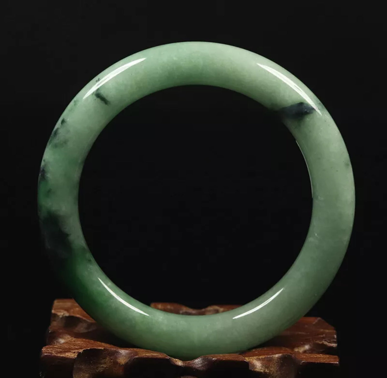 VINTAGE Small Jadeite Green Jade Bangle Size 56mm Round Princess Cut O907 - JazzyJewelbyAmina