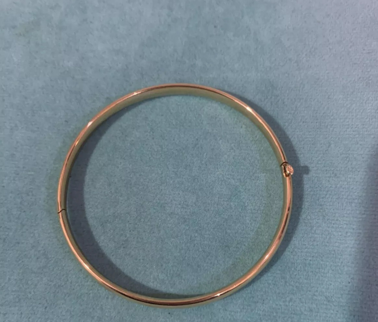 VINTAGE Owned 14k Yellow Gold Hinged Bangle Bracelet 2.5” (RCI 14k Stamped)