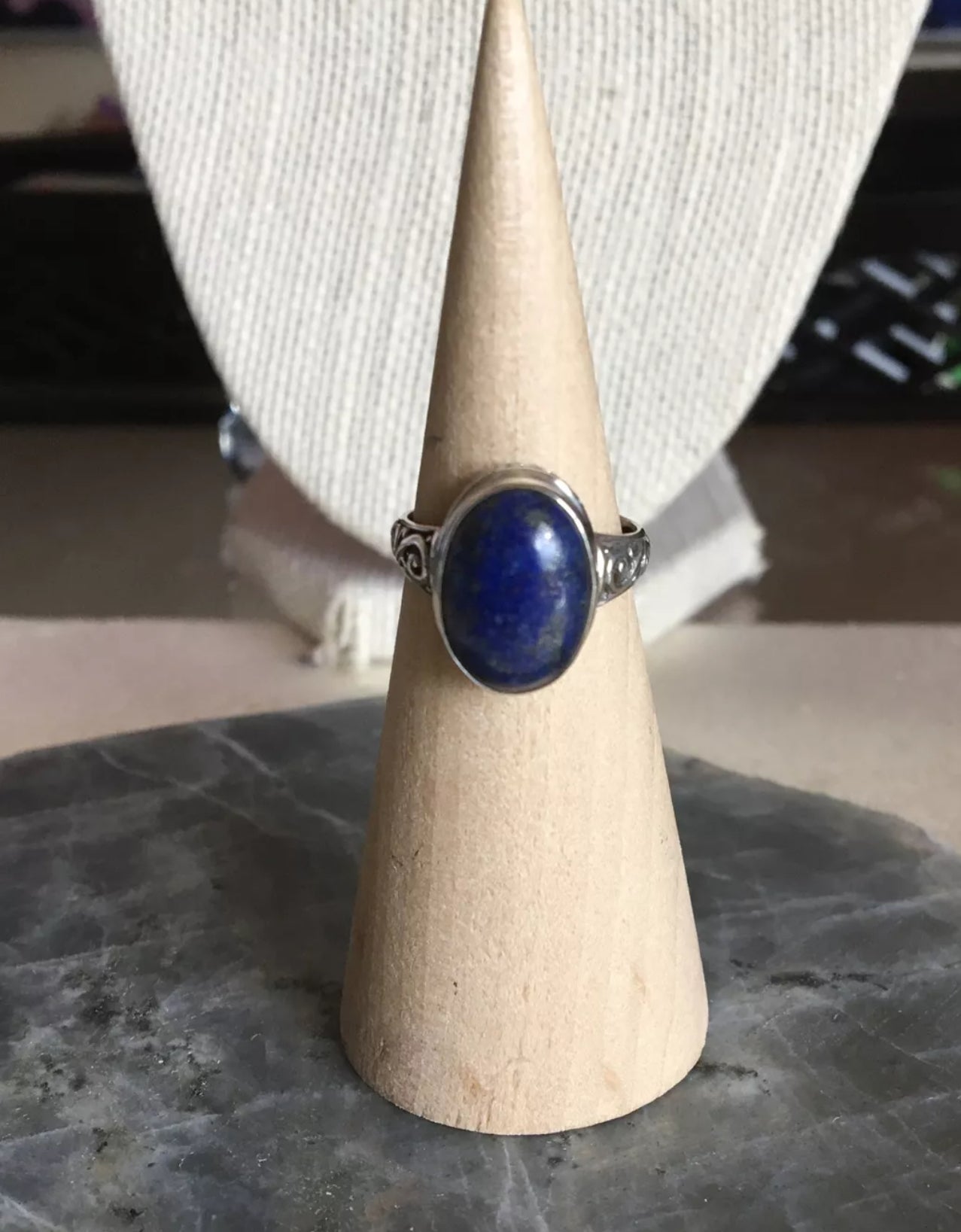 VINTAGE Medium Lapis Lazuli Stone Ring Sterling Silver 925 Bali Band 6 crew Size 6 US - JazzyJewelbyAmina