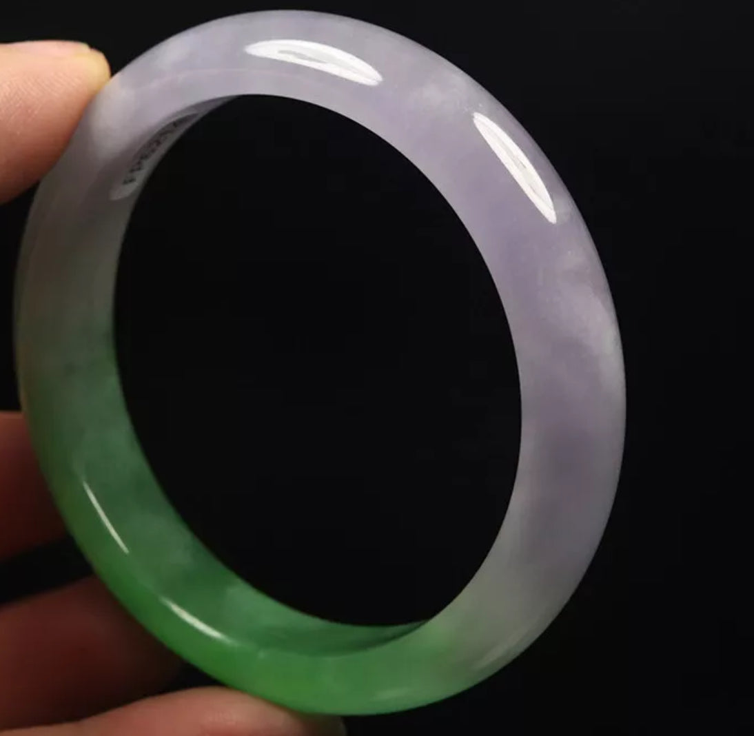 VINTAGE Medium Jadeite Green Jade Bangle Size 58mm D481 - JazzyJewelbyAmina