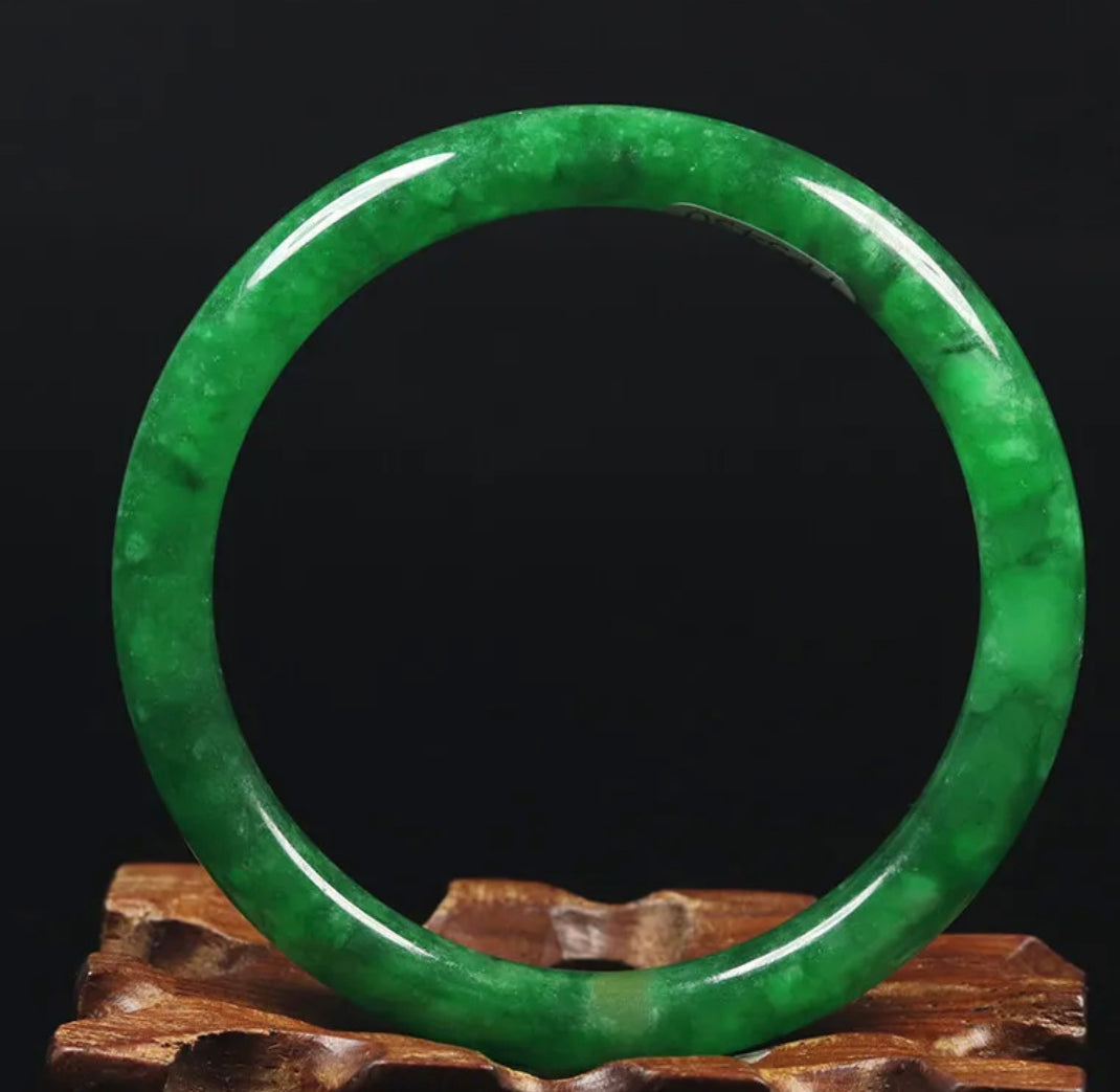 VINTAGE XS Jadeite Green Jade Bangle Size 53mm J913 - JazzyJewelbyAmina