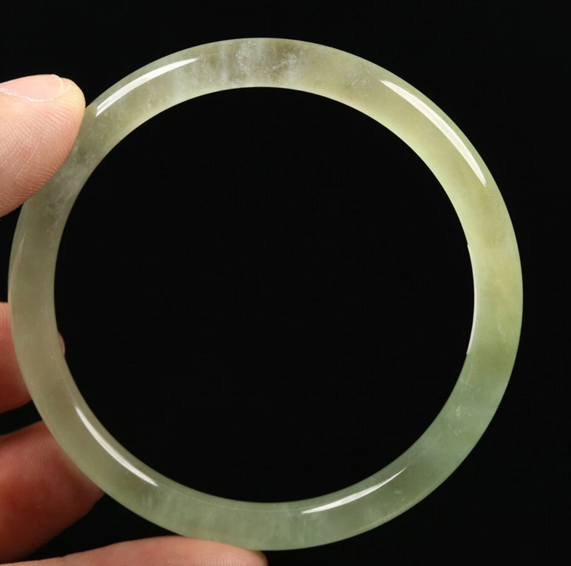 VINTAGE Medium Jadeite ICY Green Jade bangle Size 57 mm Round Princess Cut U954