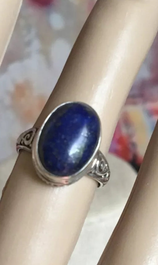 VINTAGE Medium Lapis Lazuli Stone Ring Sterling Silver 925 Bali Band 6 crew Size 6 US - JazzyJewelbyAmina