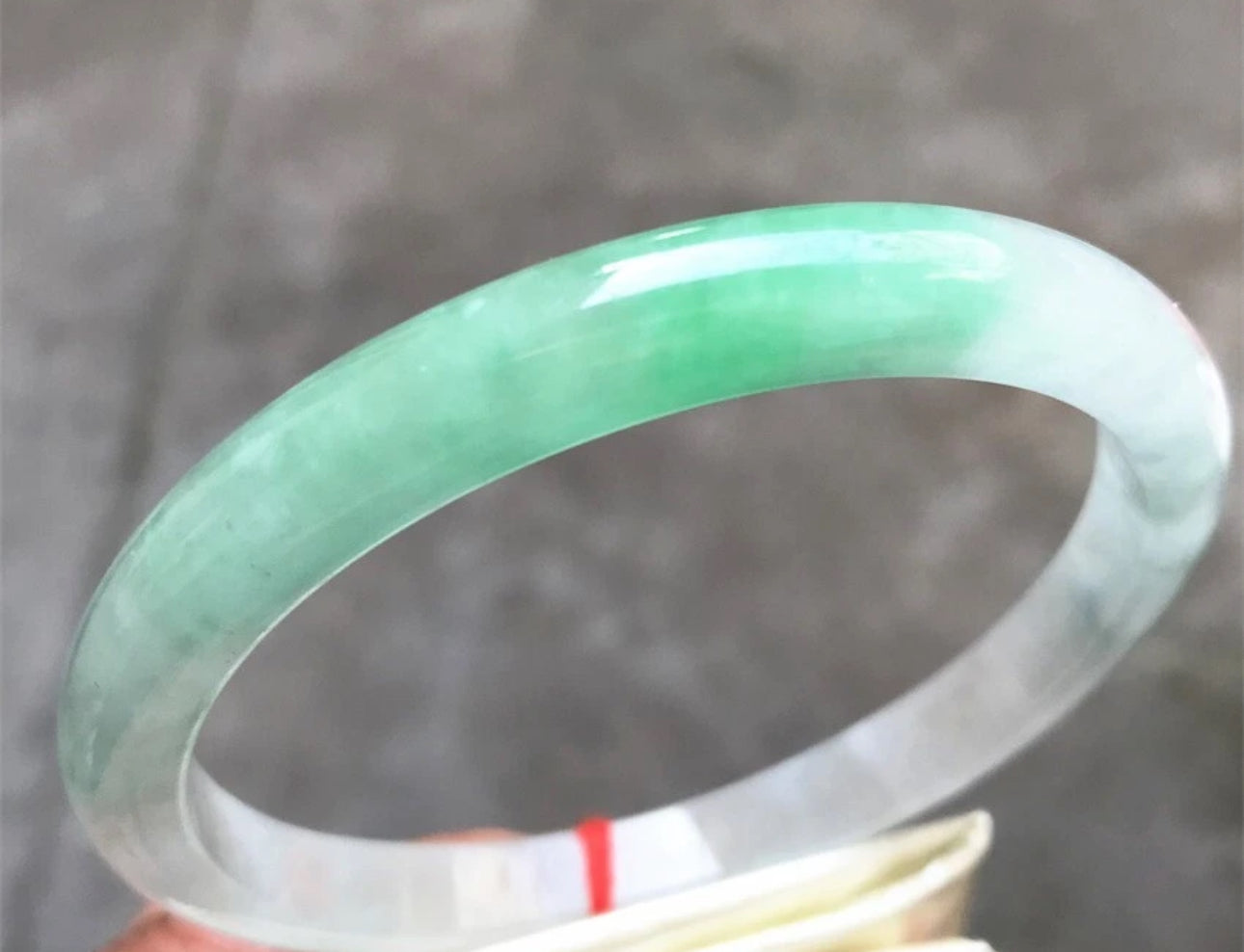 VINTAGE XXL Jadeite Green Icy Jade Bangle Size 66.8 MM Thin Round Bangle U629