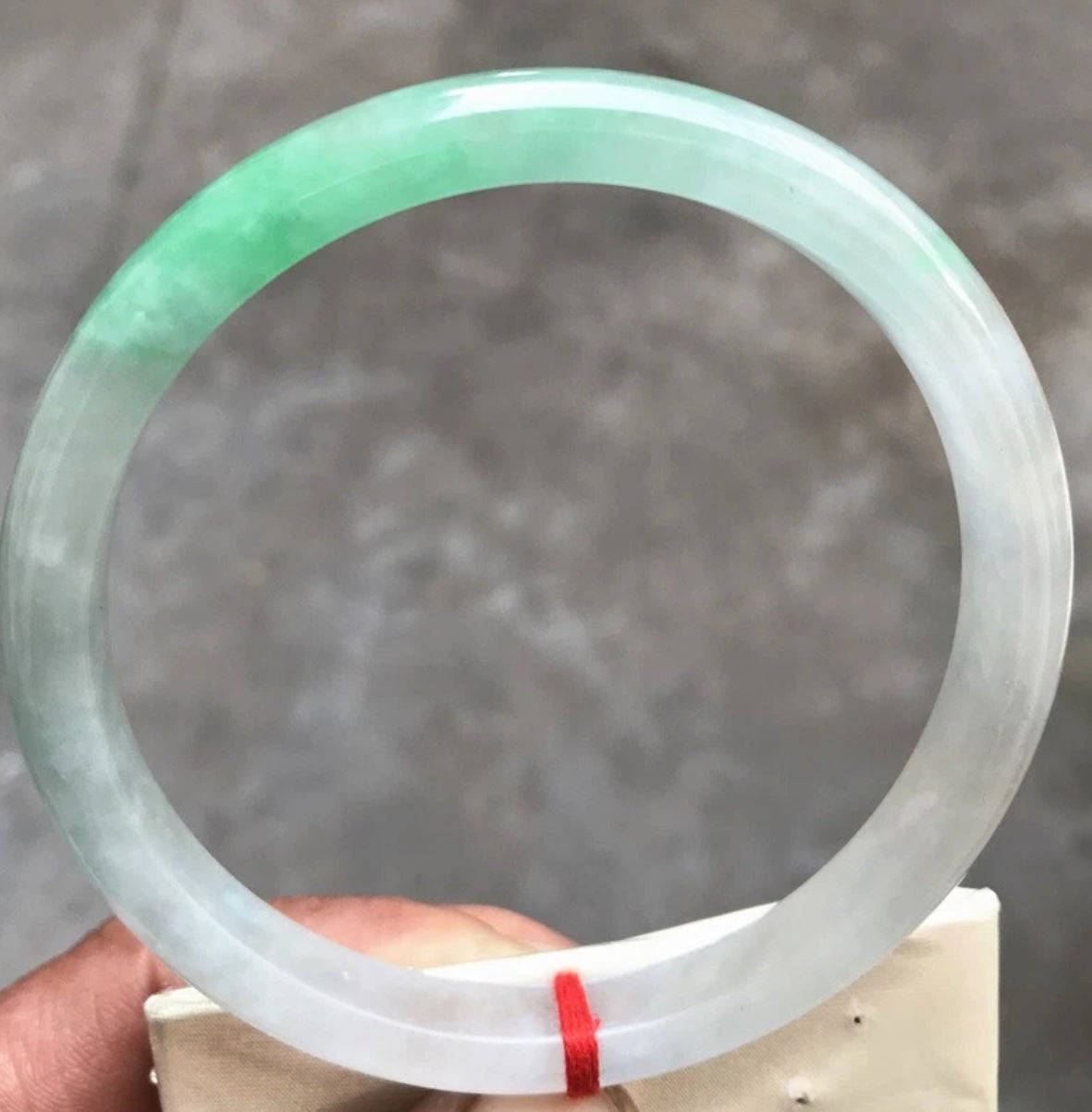 VINTAGE XXL Jadeite Green Icy Jade Bangle Size 66.8 MM Thin Round Bangle U629
