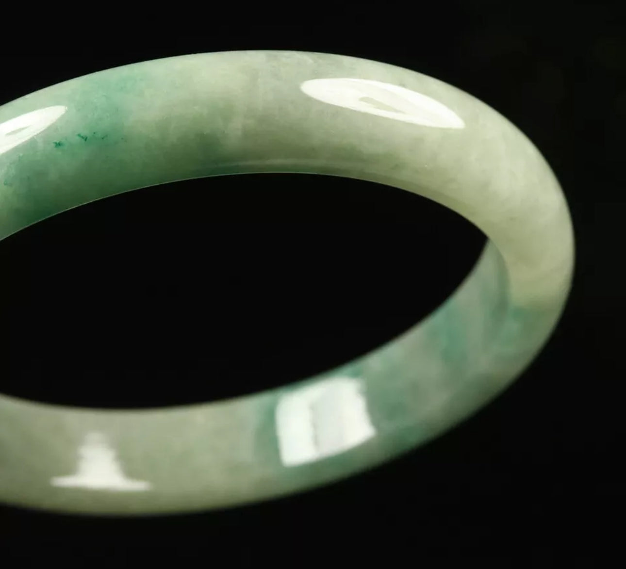 VINTAGE Small Jadeite Green Jade Bangle Size 56mm S231 - JazzyJewelbyAmina