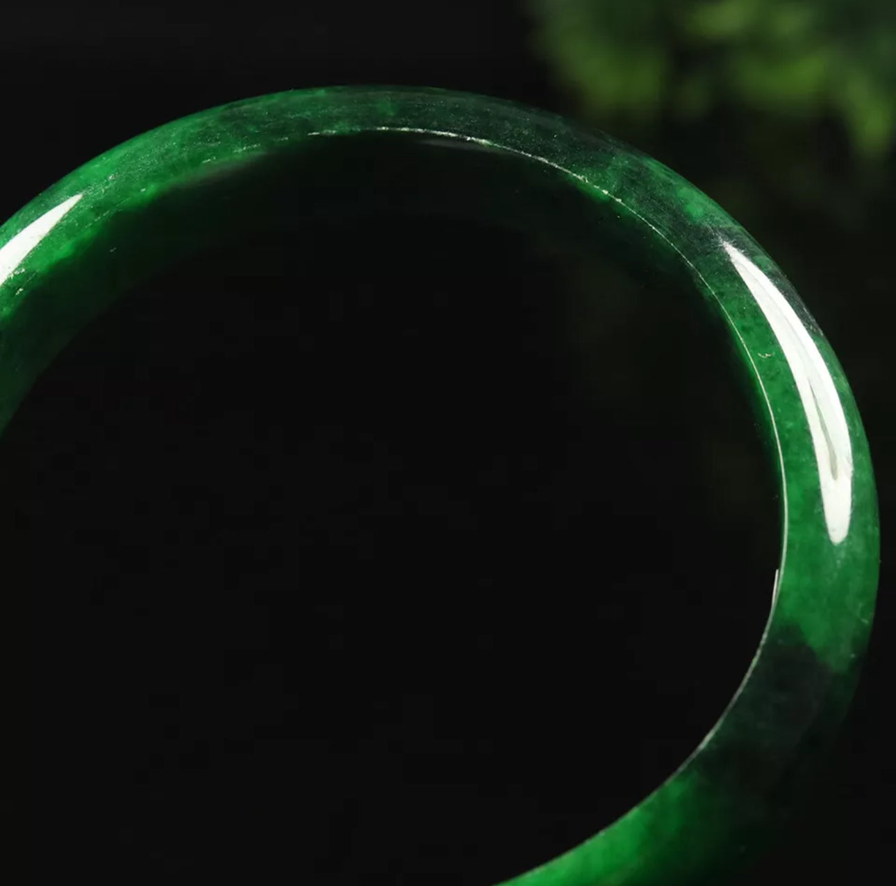 VINTAGE Medium Jadeite Green Jade Bangle Size 58mm Forest Green Jade J111 - JazzyJewelbyAmina