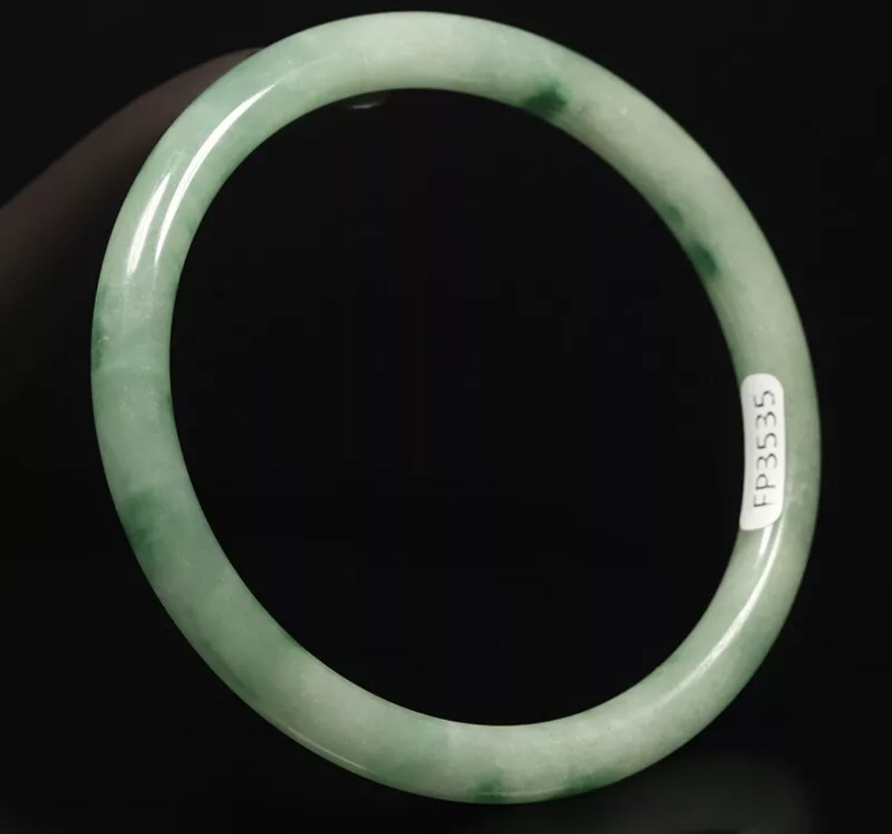 VINTAGE Medium Jadeite Green/White Jade Bangle Size 59mm Round Princess Cut Size 59mm G123 - JazzyJewelbyAmina