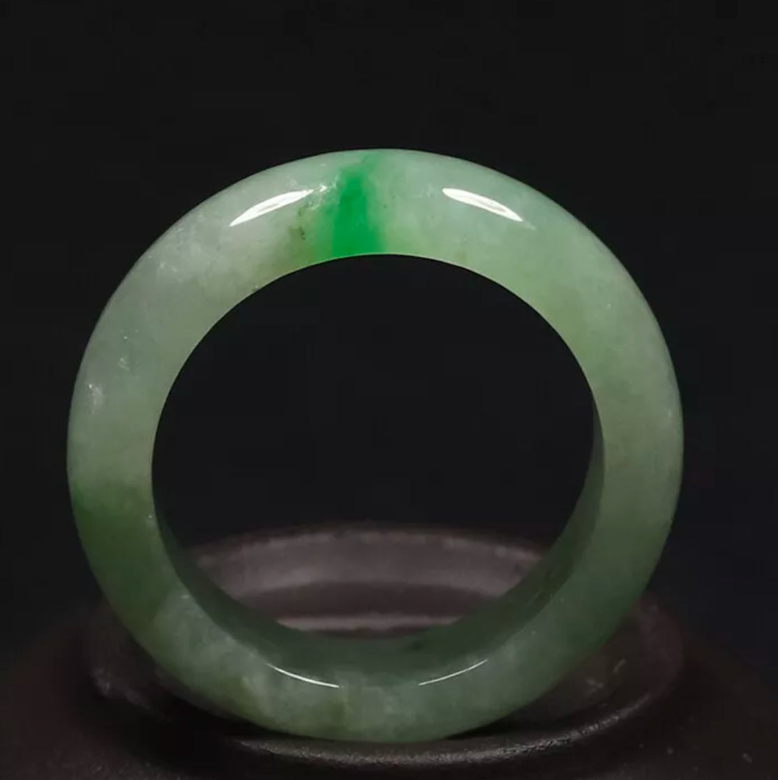 VINTAGE Medium Jadeite Green Jade Ring Certified Size 7.75 mm US R527 - JazzyJewelbyAmina
