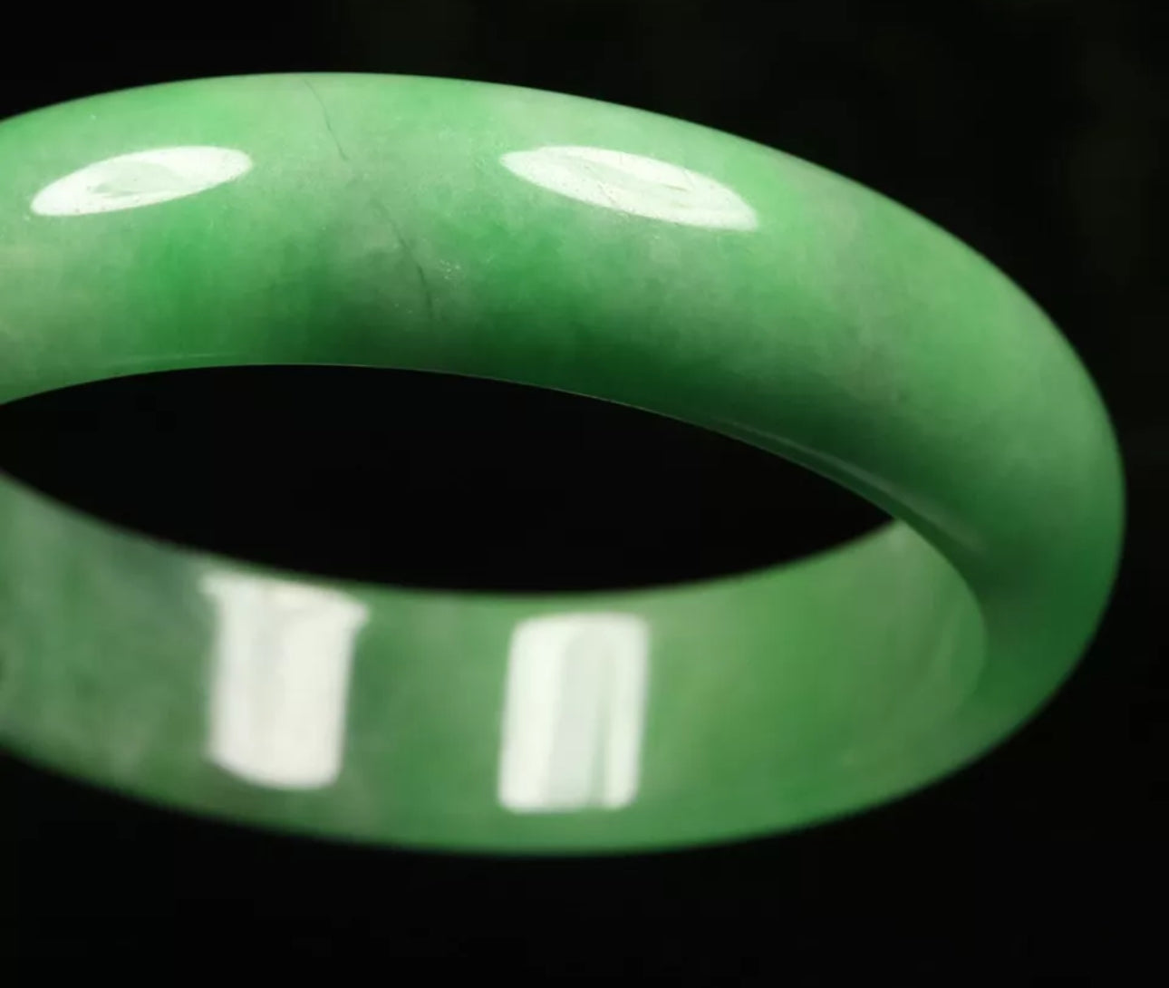 VINTAGE Large Jadeite Green Jade Bangle Size 60mm J791 - JazzyJewelbyAmina