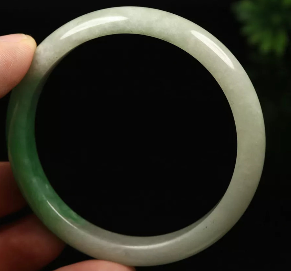 VINTAGE Medium Jadeite Green/White Jade Bangle Size 58mm N305 - JazzyJewelbyAmina