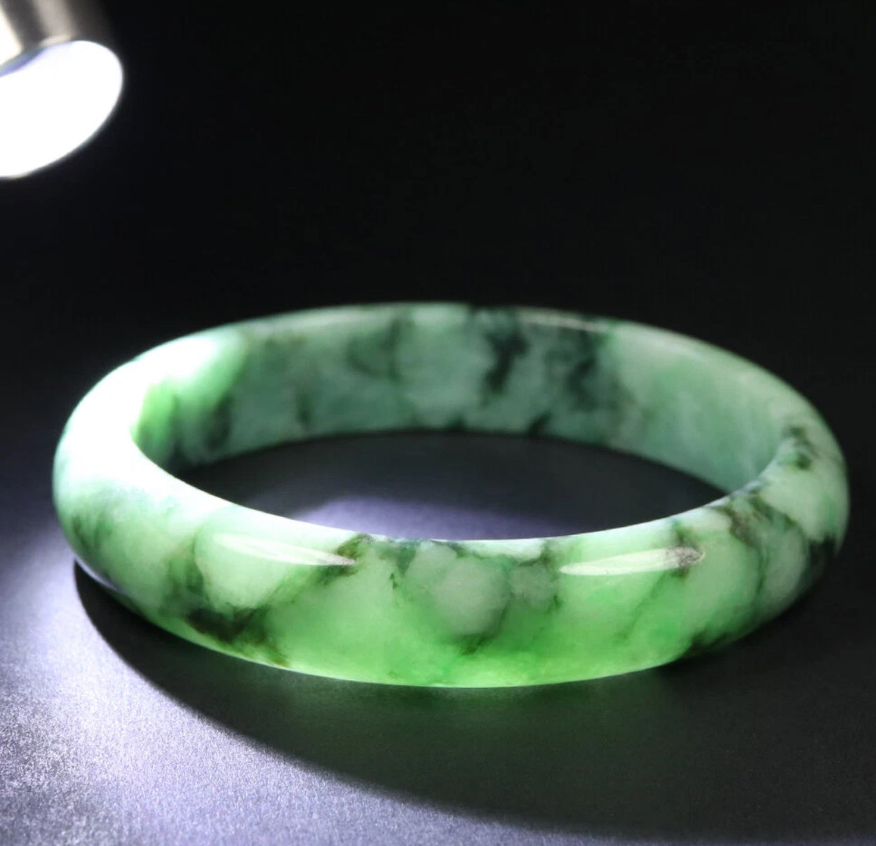 VINTAGE Large Jadeite Green Flower Jade Bangle Certified Size 61 MM U107