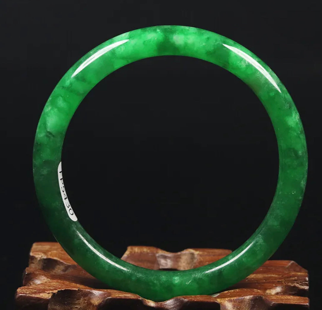 VINTAGE XS Jadeite Green Jade Bangle Size 53mm J913 - JazzyJewelbyAmina