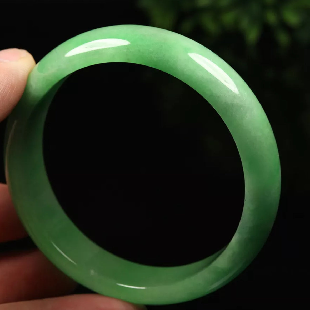 VINTAGE Large Jadeite Green Jade Bangle Size 60mm J791 - JazzyJewelbyAmina
