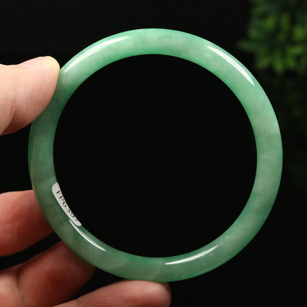 VINTAGE Large Jadeite Apple Green Jade Bangle Round Princess Cut Size 60 mm M397 - JazzyJewelbyAmina