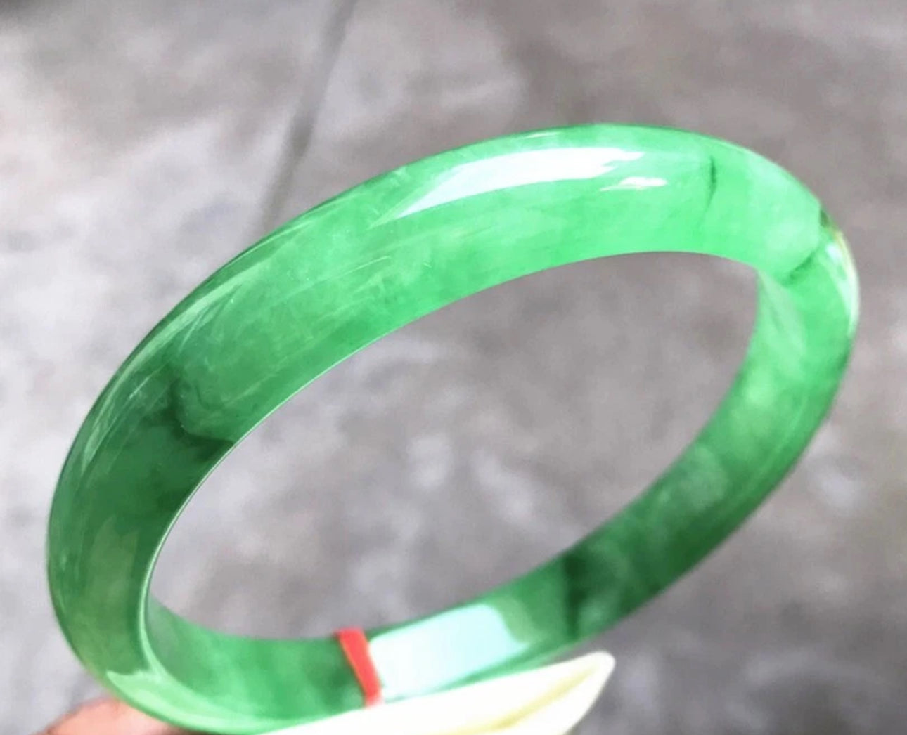 VINTAGE XXL Jadeite Icy Green Jade Bangle Size 76 MM Unique Jade G097 - JazzyJewelbyAmina