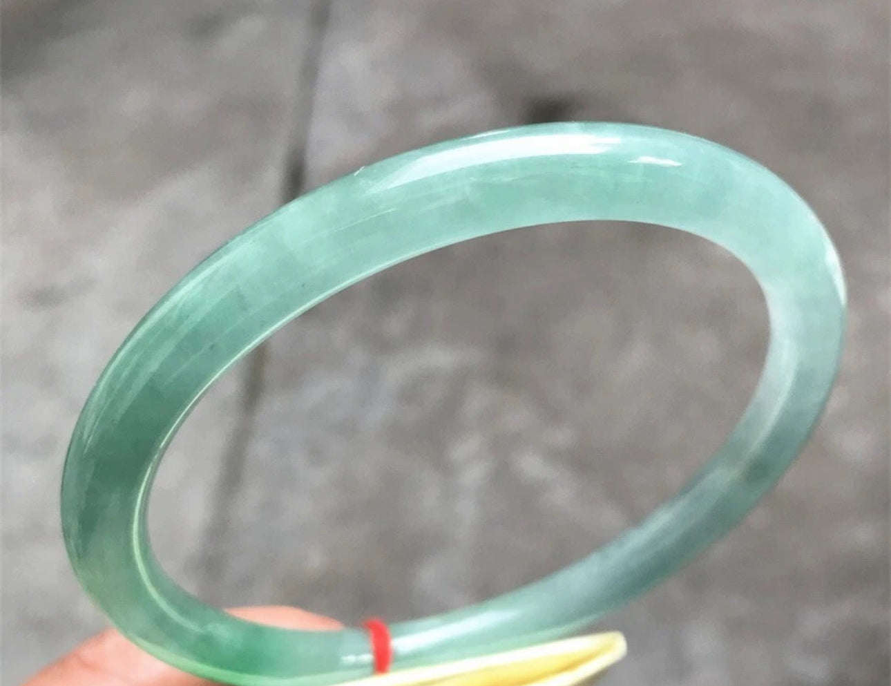 VINTAGE XXL Jadeite Green Jade Bangle Round Princess Cut Size 78MM Unique Thin Jade G813 - JazzyJewelbyAmina