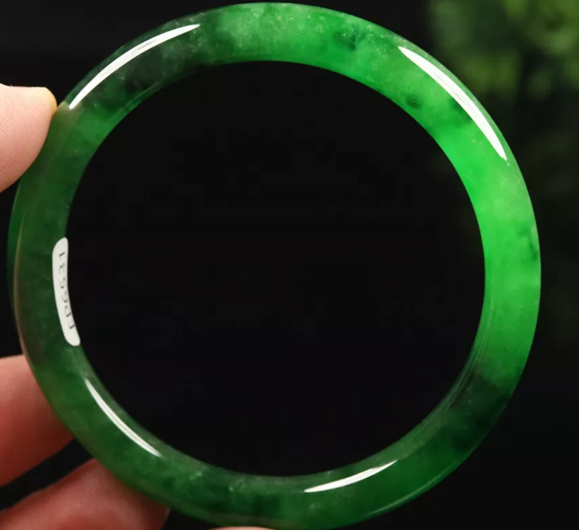 VINTAGE Medium Jadeite Emerald Green Jade Bangle w/ Bits of Black Jade - Round Princess Cut Size 57mm M115 - JazzyJewelbyAmina