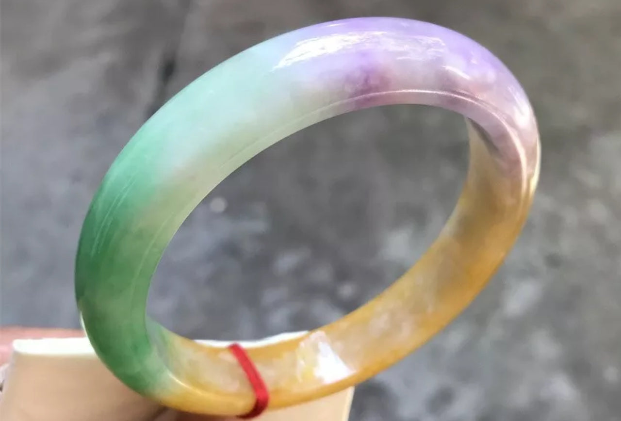 VINTAGE XXL Jadeite Green/Yellow/Lavender Jade Bangle Size 66mm D735 - JazzyJewelbyAmina