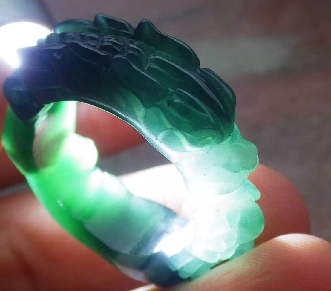 VINTAGE Large Jadeite Green Jade Ring Hand Carved Dragon Certified Jade Size 10 - JazzyJewelbyAmina