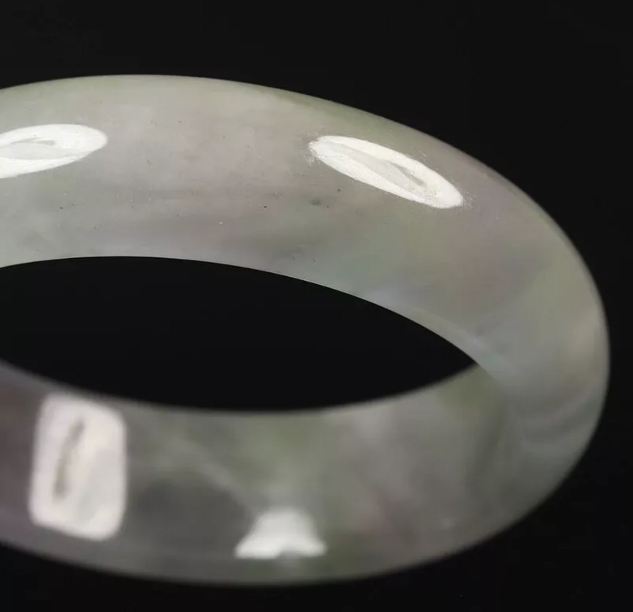 VINTAGE Medium Jadeite Green Jade Bangle White Lavender - Some Ivy - A187 - JazzyJewelbyAmina