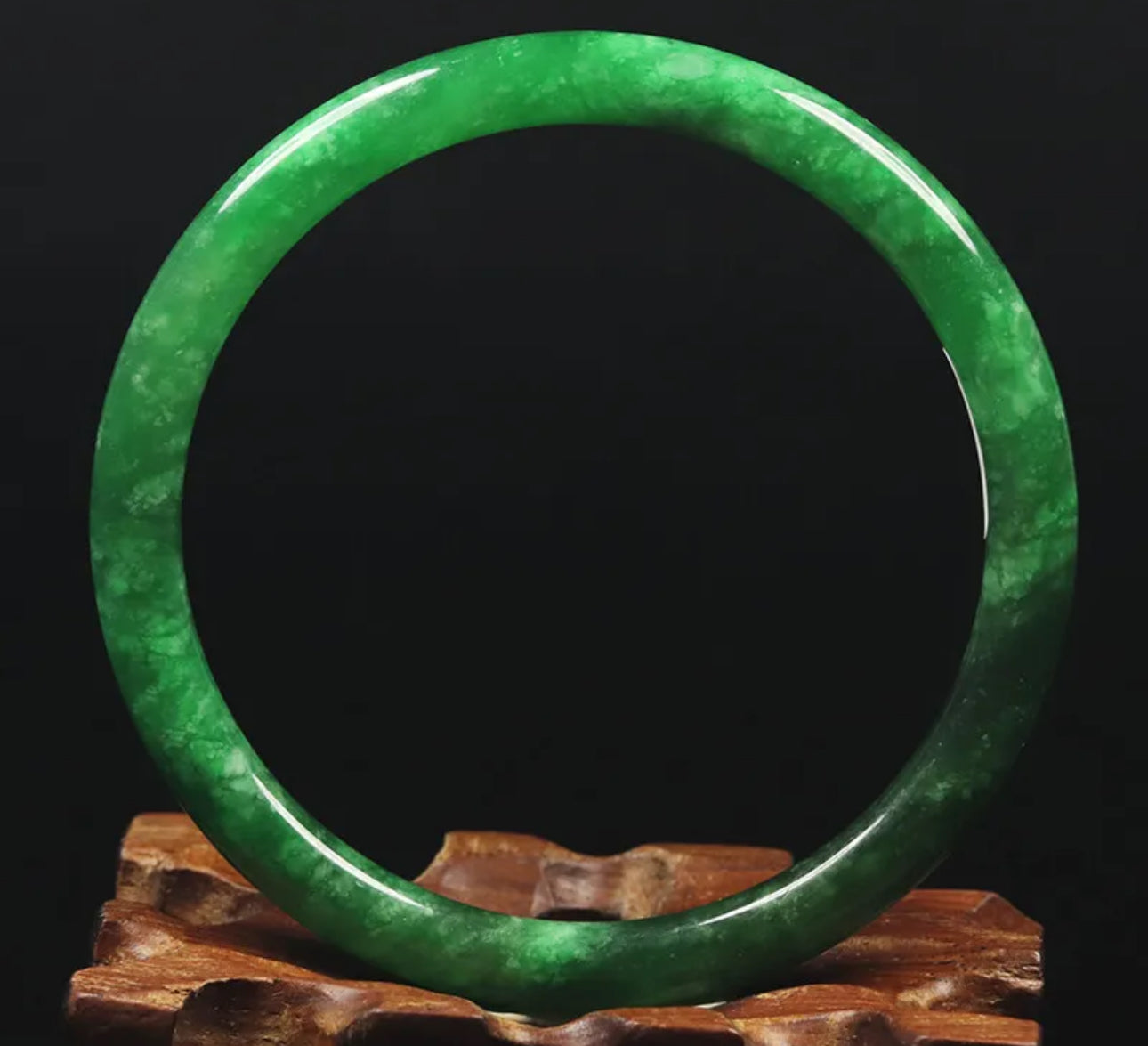 VINTAGE Small Jadeite Green Jade Bangle Size 59mm Round Princess Thin Cut Emerald Green! Y983 - JazzyJewelbyAmina
