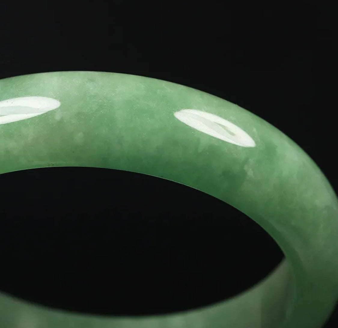 VINTAGE Large Jadeite Green Jade Bangle Size 60mm J743 - JazzyJewelbyAmina