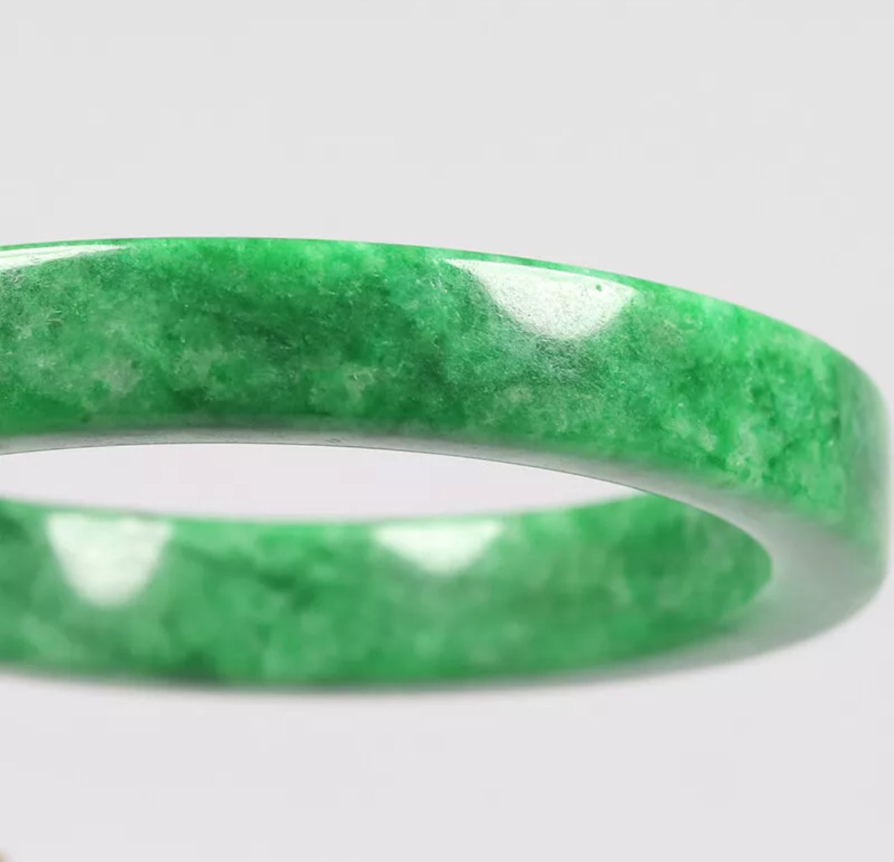 VINTAGE Large Jadeite Green Jade Bangle Size 63mm M955 - JazzyJewelbyAmina