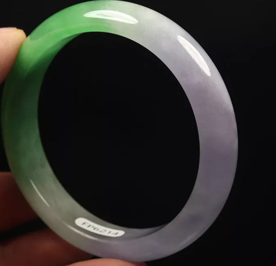VINTAGE Medium Jadeite Green Jade Bangle Size 58mm D481 - JazzyJewelbyAmina
