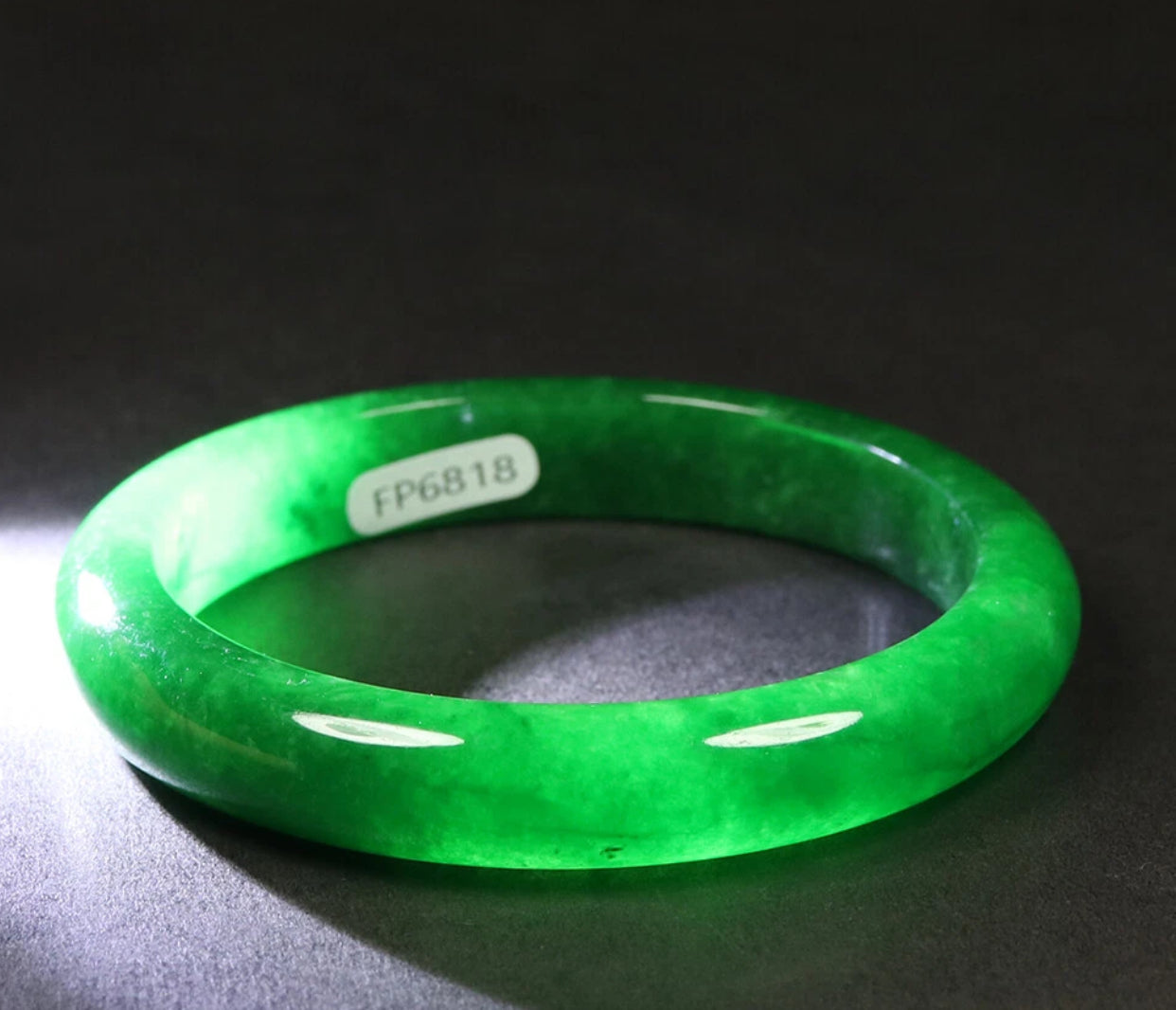VINTAGE Medium Jadeite Green Jade Bangle Size 57MM S689