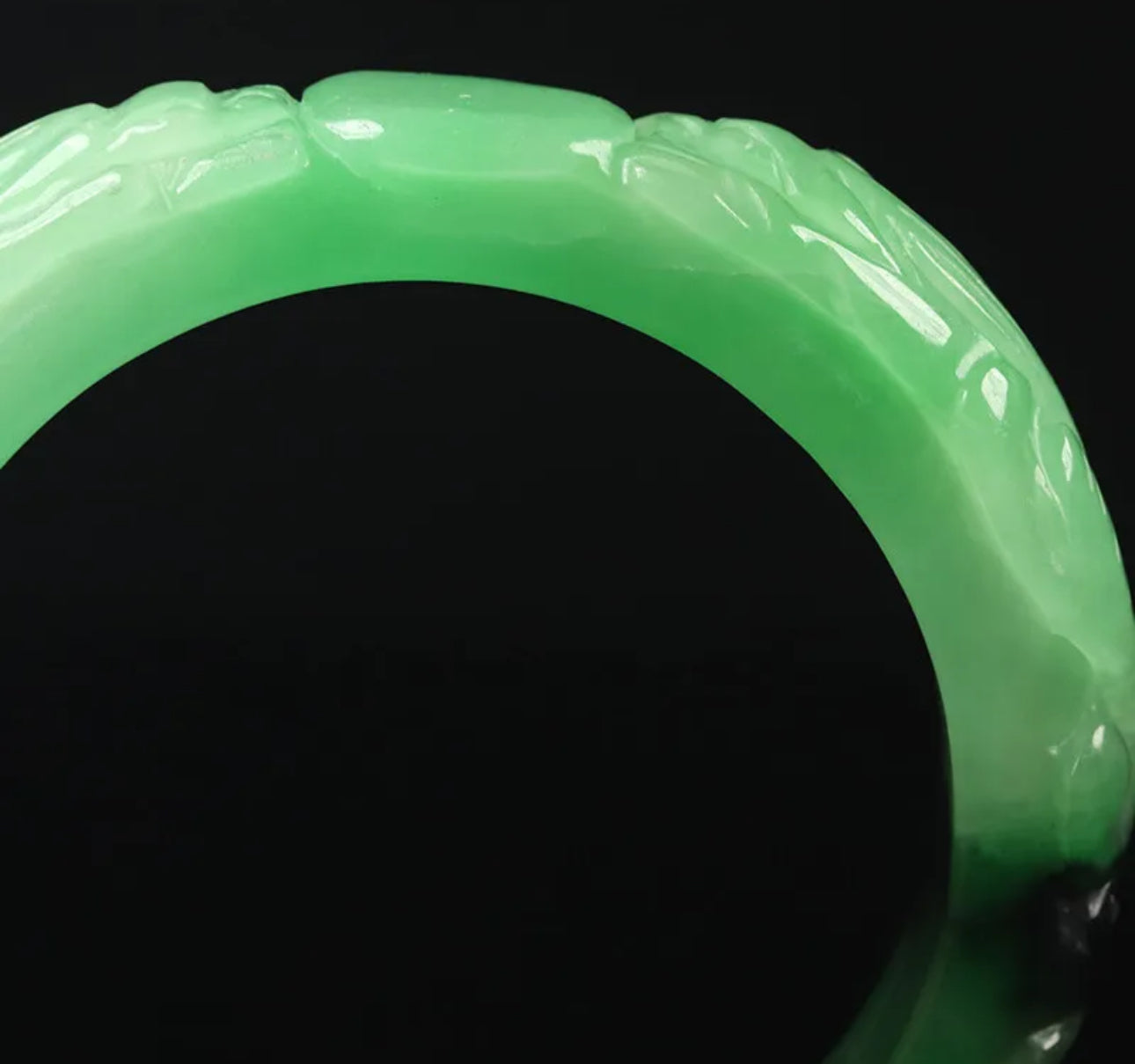 VINTAGE Small Jadeite Green/Black Jade Bangle - Handcarved Dragons Represents the Wood Dragon Chinese Lunar Year! Size 56mm F767 - JazzyJewelbyAmina