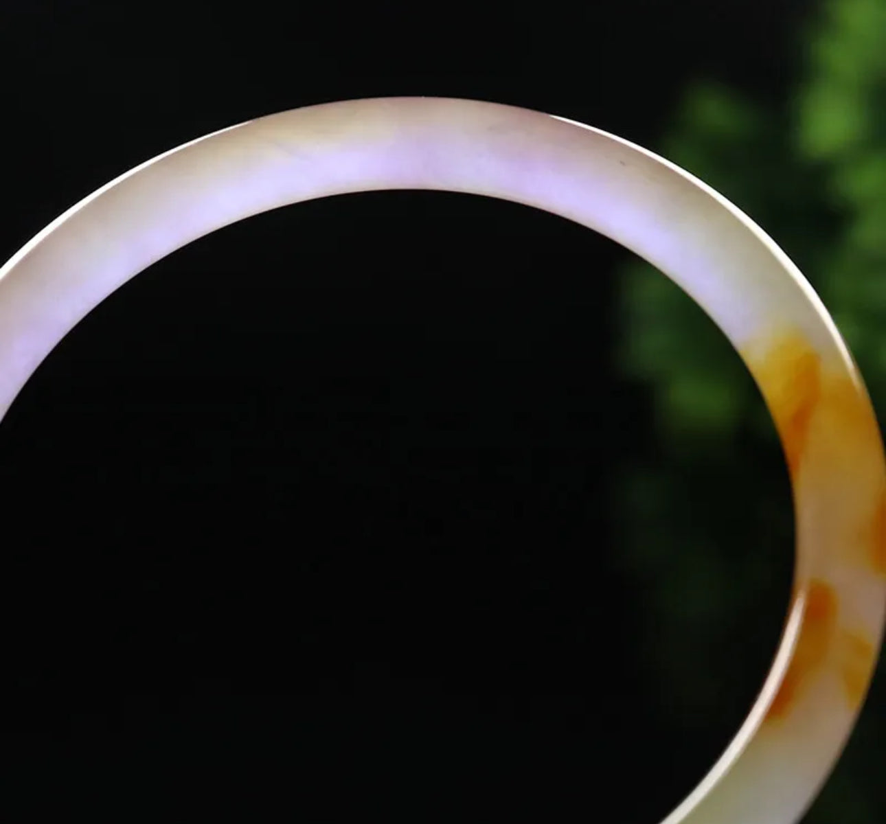 VINTAGE Small Jadeite Green/Rust/Lavender Round Princess Thin Cut Jade Bangle Size 56mm M999 - JazzyJewelbyAmina