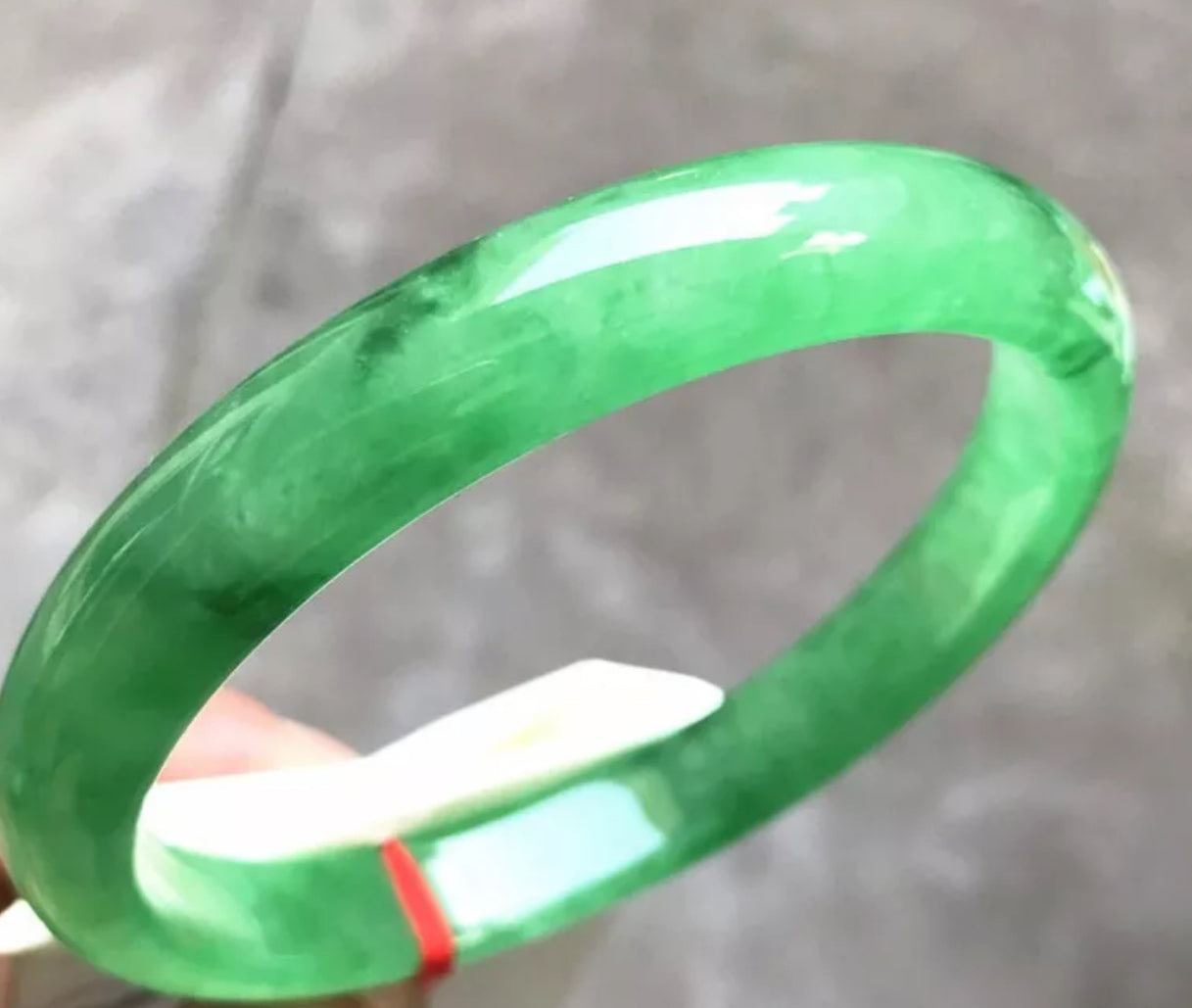 VINTAGE XXL Jadeite Icy Green Jade Bangle Size 76 MM Unique Jade G097 - JazzyJewelbyAmina