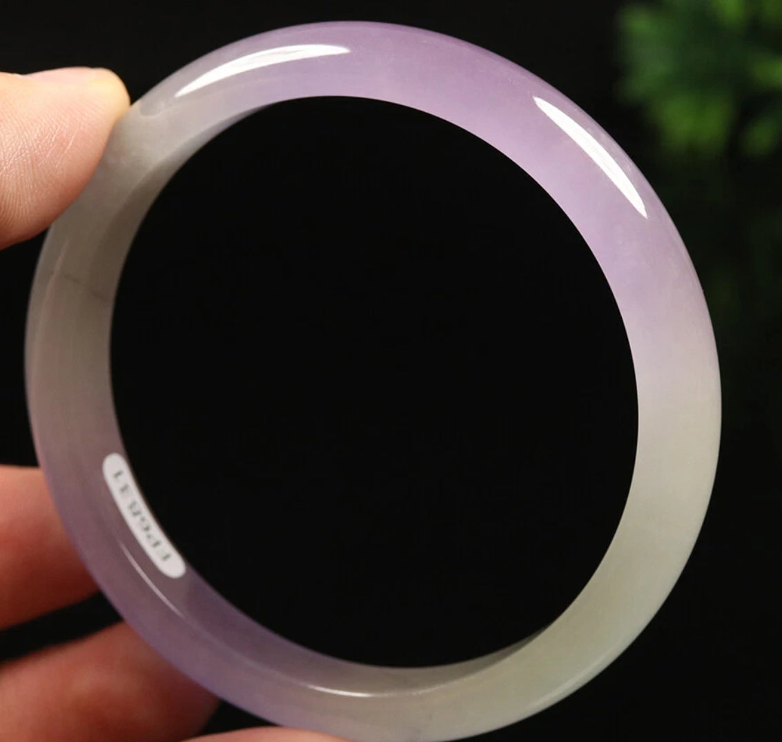 VINTAGE Large Jadeite Lavender Icy Jade Bangle Size 61mm A715
