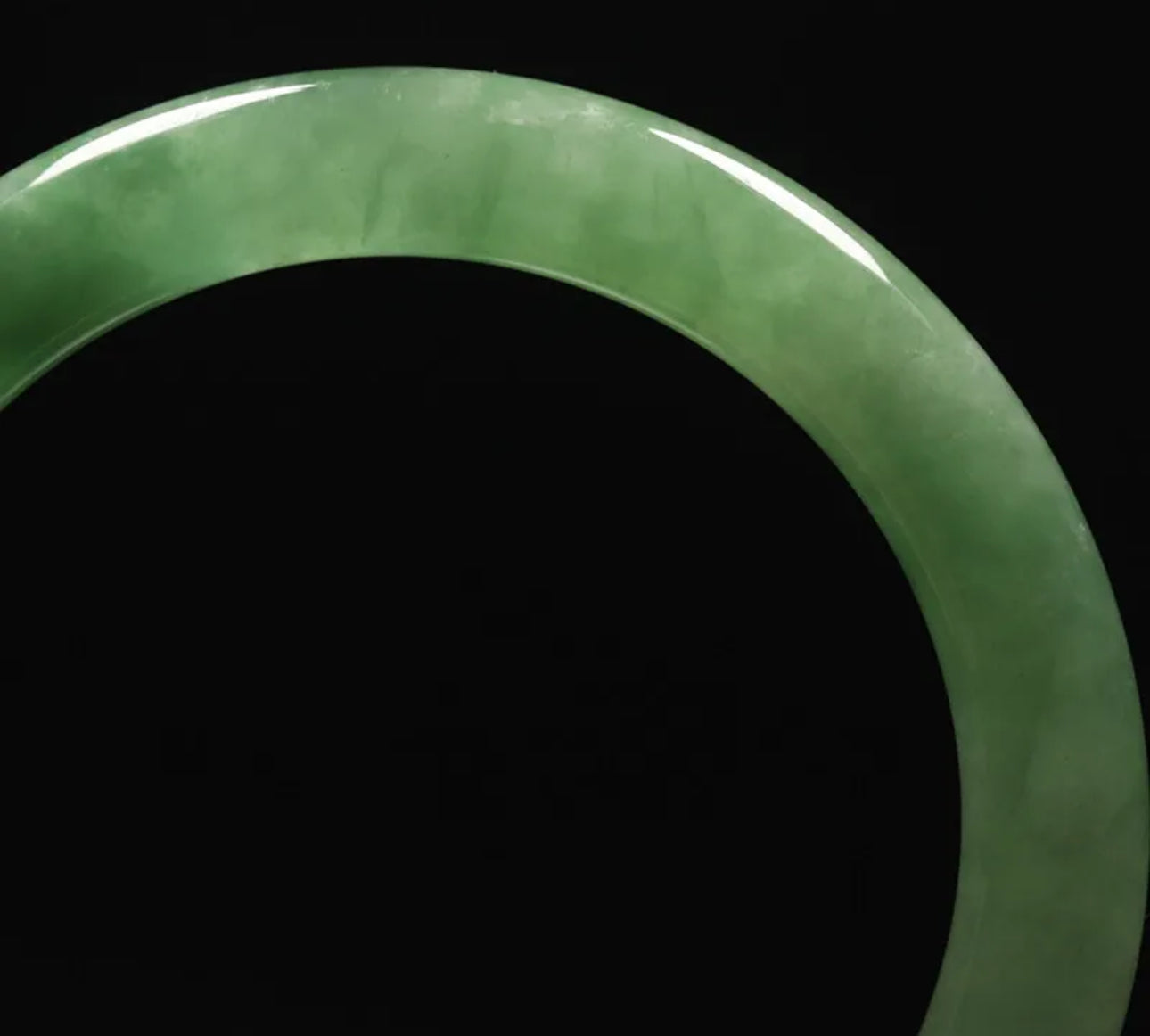 VINTAGE Small Jadeite Green Jade Bangle Round Princess Cut Size 55mm Y395 - JazzyJewelbyAmina