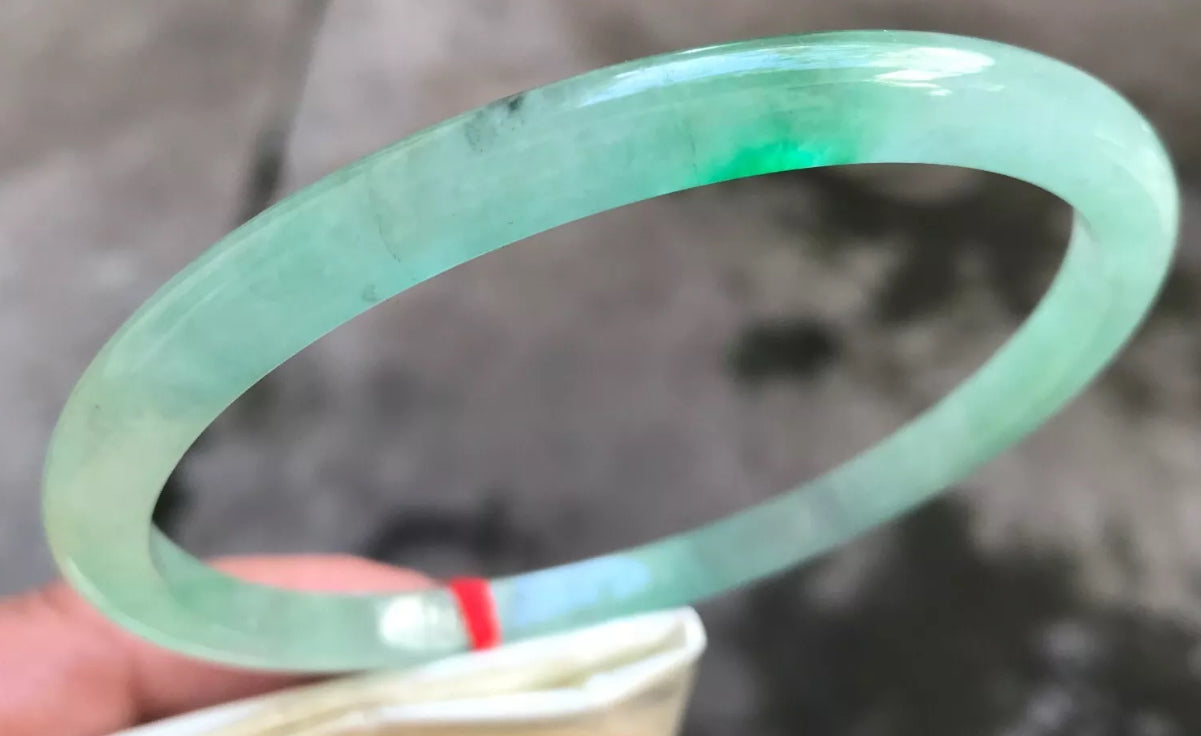 VINTAGE XXL Jadeite Green Jade Bangle Size 74.5 mm D363 - JazzyJewelbyAmina